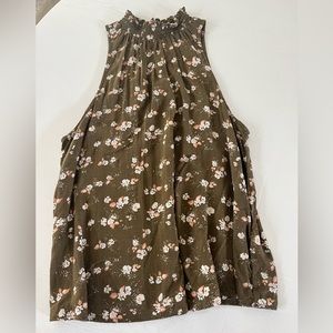 Sleeveless Flowy   Floral Top